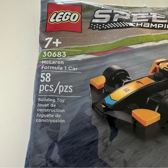 LEGO Speed Champions McLaren Formula 1 Car - Black and Orange 30683 - Picture 2 of 6